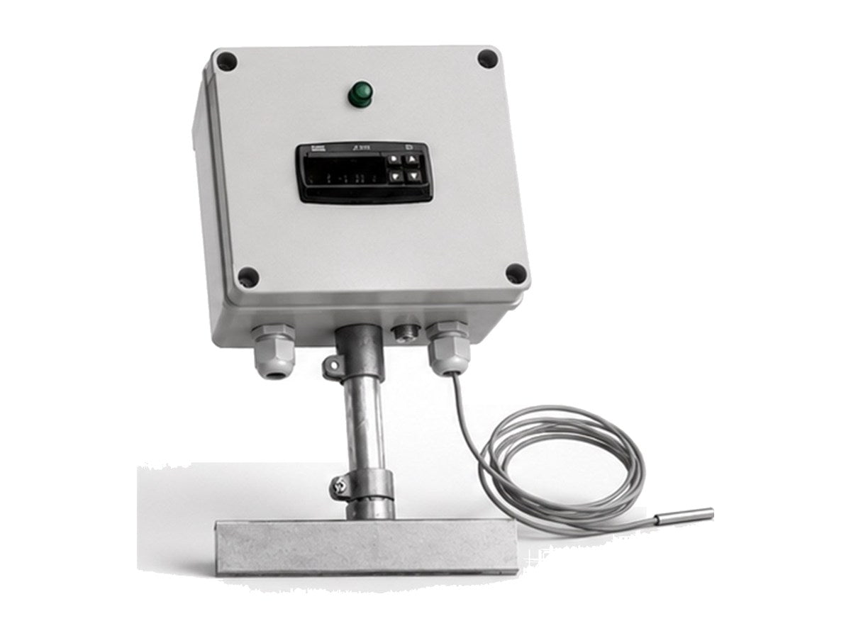 Caixa de ligação 220 V com controlador digital e sensor de temperatura.